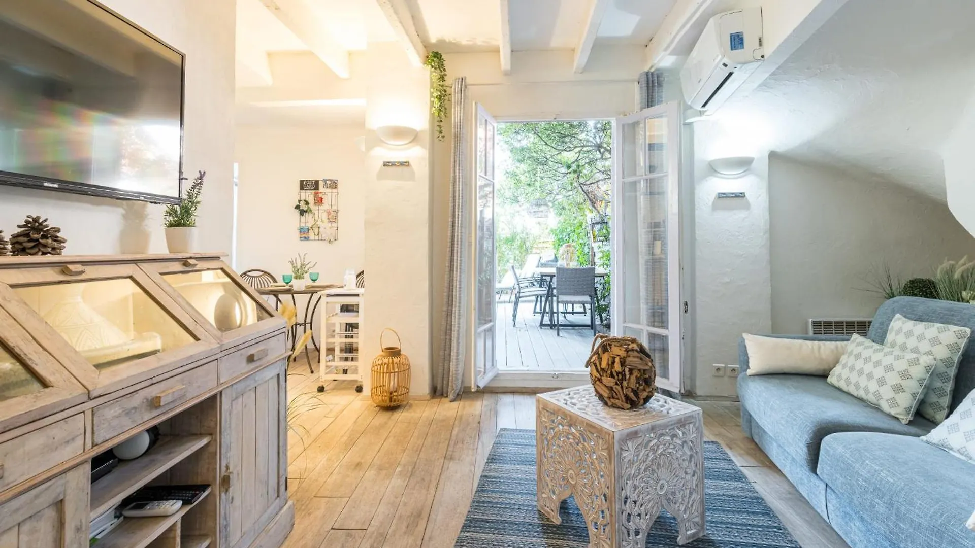 Atypical Apartment Old Town In Cannes Large Terrace France
