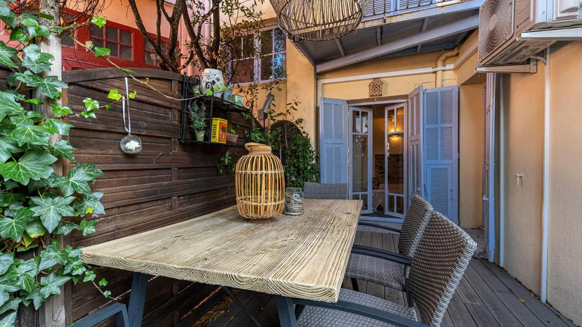 Atypical Apartment Old Town In Cannes Large Terrace